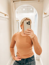 Load image into Gallery viewer, Runaway Basic Long Sleeve Tee