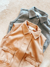 Load image into Gallery viewer, The Robin Vest
