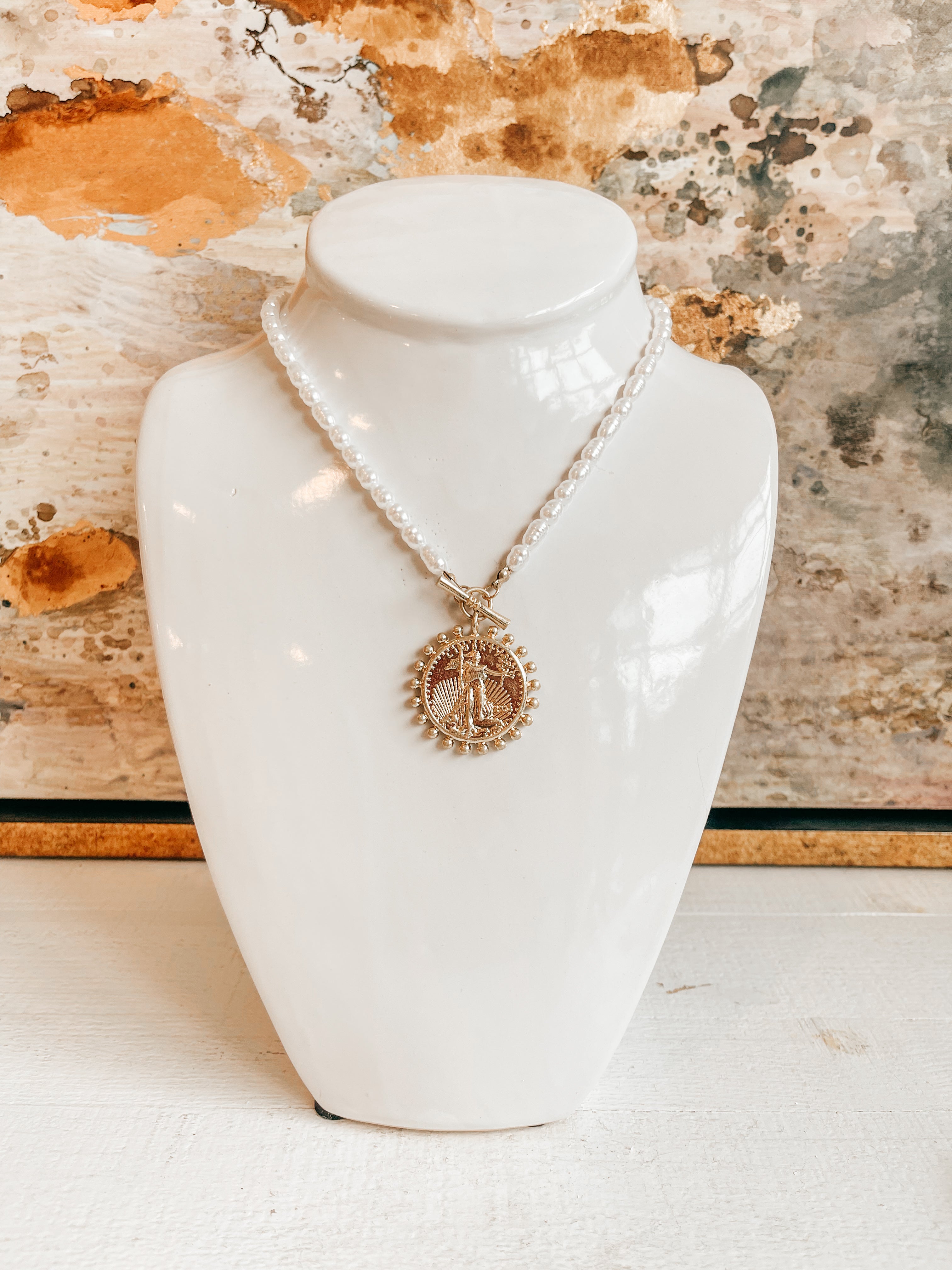Pretty Pearly Necklace