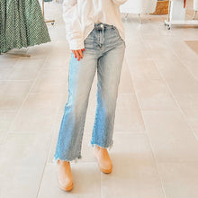 Load image into Gallery viewer, The Celia Jeans

