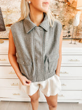 Load image into Gallery viewer, The Robin Vest
