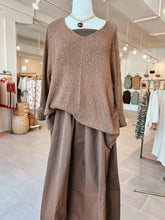 Load image into Gallery viewer, Elizabeth Taylor Sweater
