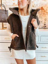 Load image into Gallery viewer, Sensible Sherpa Vest
