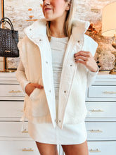 Load image into Gallery viewer, Sensible Sherpa Vest
