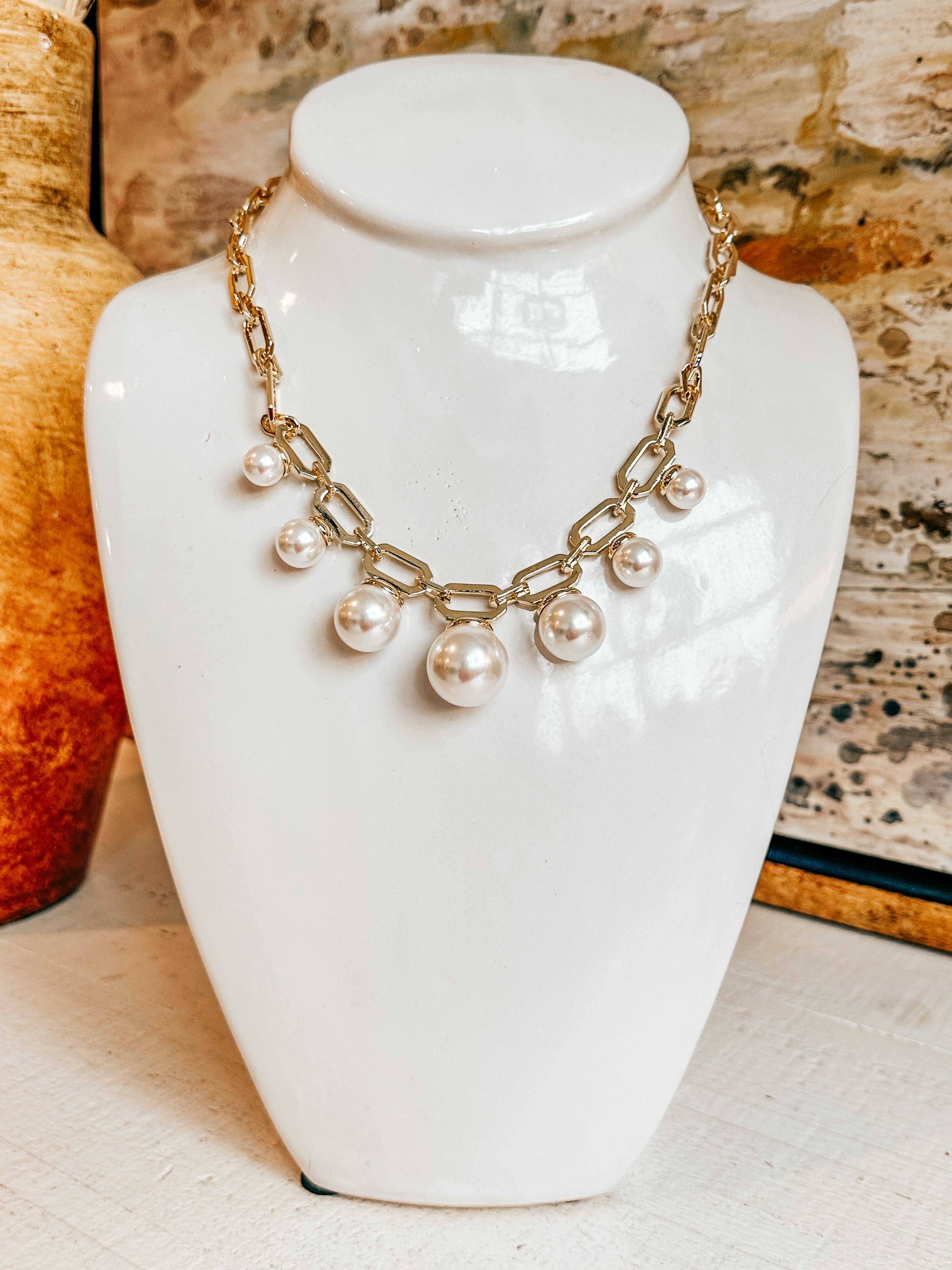 Sweet Magnolia Pearl Necklace