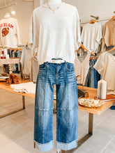 Load image into Gallery viewer, Traveler Wide Leg Jean
