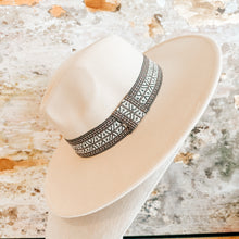 Load image into Gallery viewer, Western Fashion Hat
